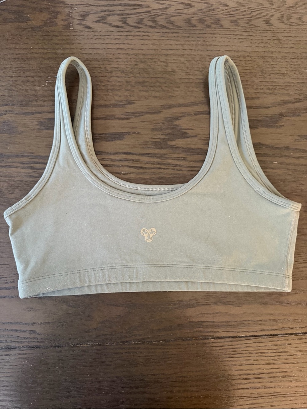Aritzia scoop sports bra - light cream